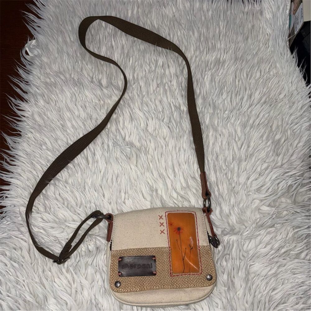Sherpani Women's Crossbody Bag Natural Floral Canvas Adjustable Strap